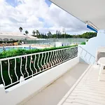 Pool View 2 Bedroom 1st Floor Apartment, Oasis Parque Near Alvor At14 アパート