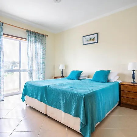 Pool View 2 Bedroom 1st Floor Apartment, Oasis Parque Near Alvor At14 Apartment *