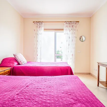 Pool View 2 Bedroom 1st Floor Apartment, Oasis Parque Near Alvor At14 Lägenhet Portimão